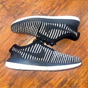 Nike Roshe Two Flyknit Women’s Running Shoe - Size 10